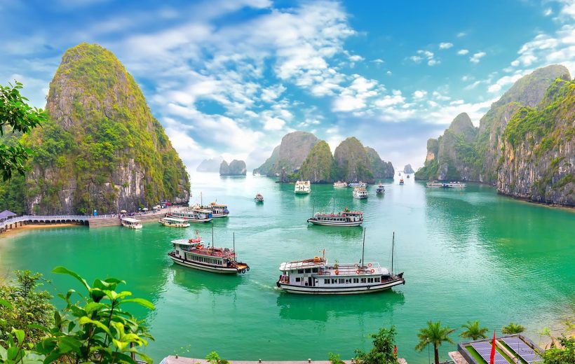 5D4N DISCOVER HANOI – HALONG OVERNIGHT CRUISE (SIC – SEAT IN COACH)