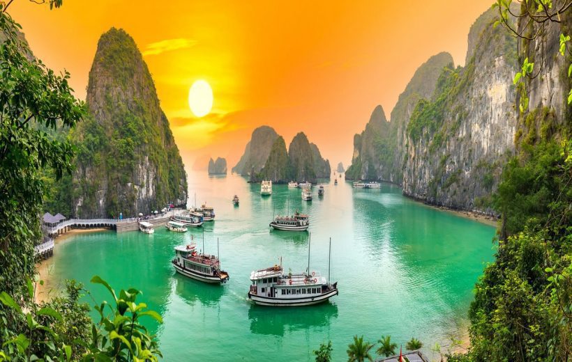 5D4N HANOI + HALONG BAY (OVERNIGHT CRUISE) + NINH BINH (SEAT IN COACH) (BUY 3 FREE 1)