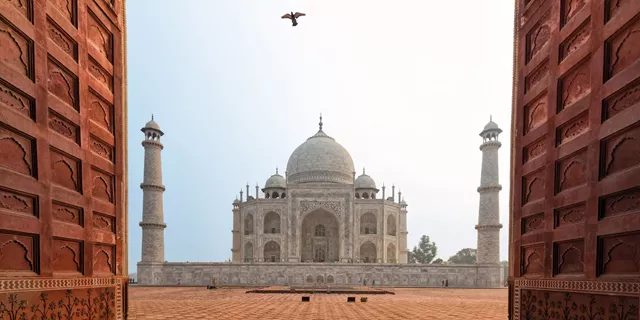 CLASSICAL INDIA WITH NEPAL (CLASSIC GROUP)