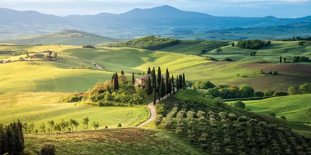 COUNTRY ROADS OF ITALY (CLASSIC GROUP)