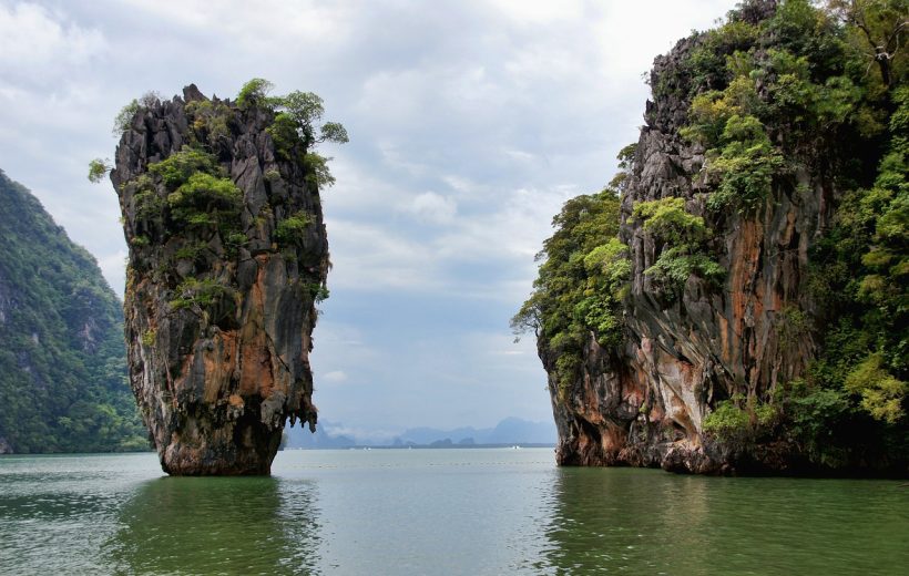 4D3N PHUKET + PHANG NGA BAY + CANOEING @ HONG ISLANDS +    JAMES BOND ISLANDS TOUR (PRIVATE TOUR)